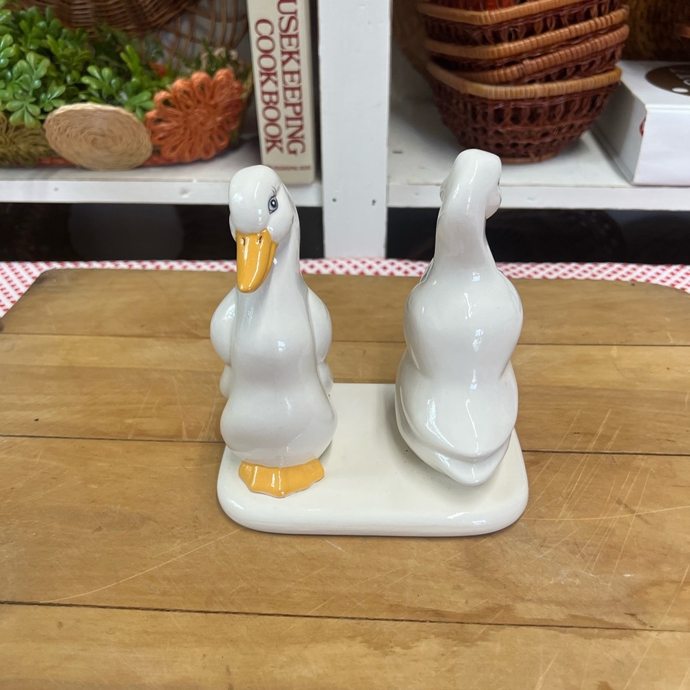 Ceramic White Duck Napkin Holder